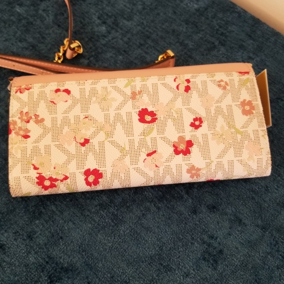 SOLD Michael Kors| Crossbody Wallet Jet Set Charm Vanilla MLTI Pink - Picture 6 of 9